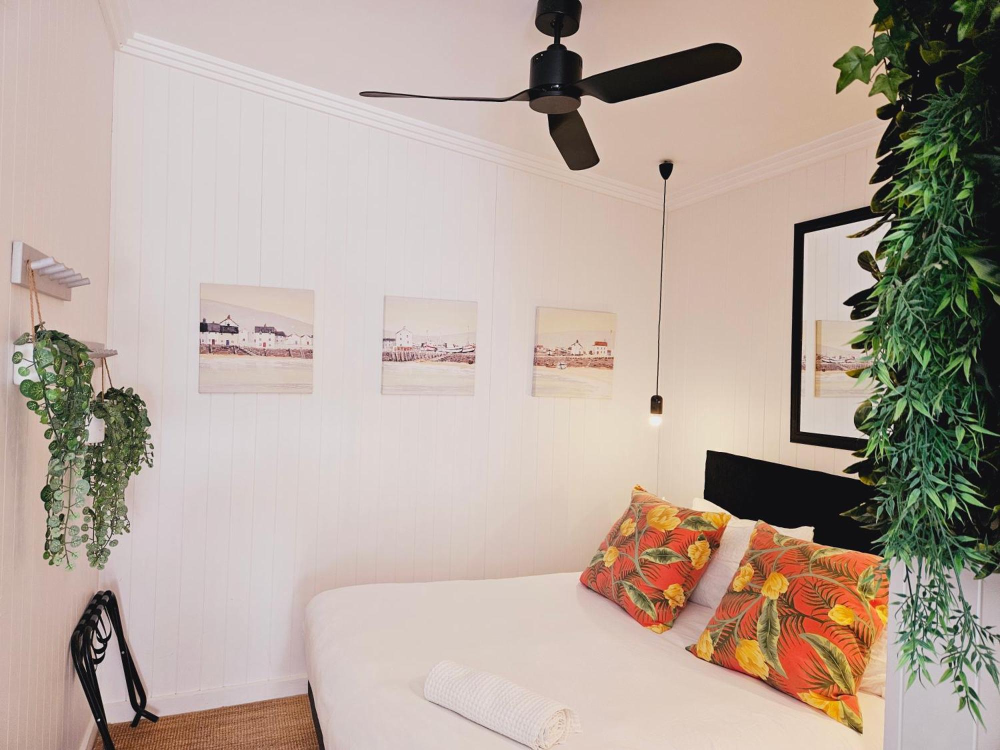 By The Seaside Hotell Mornington Exteriör bild