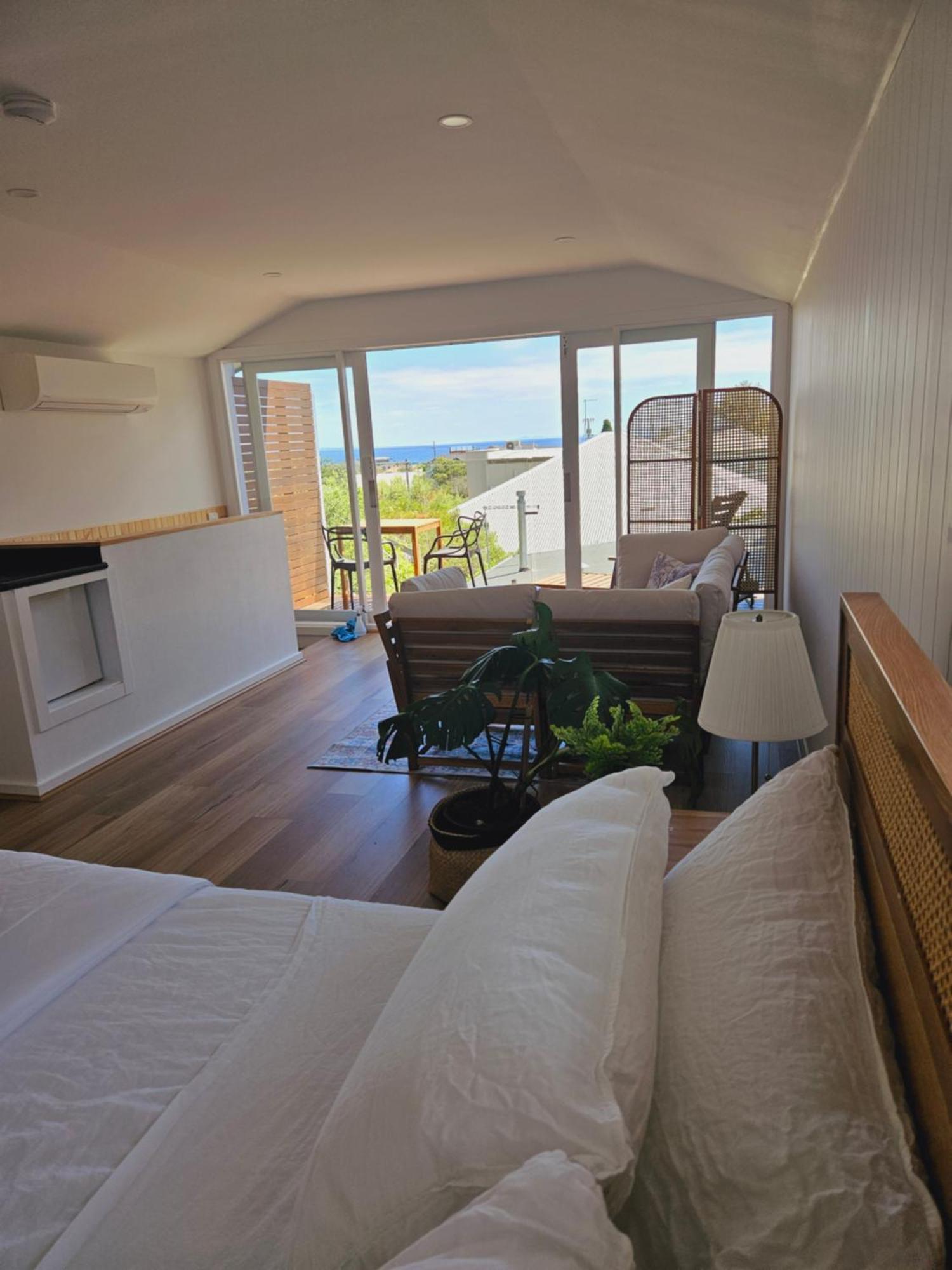 By The Seaside Hotell Mornington Exteriör bild